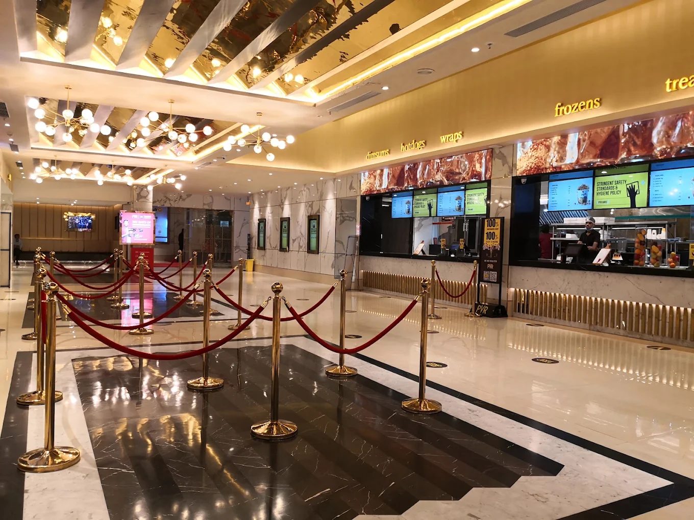 PVR Acropolis — photo 1