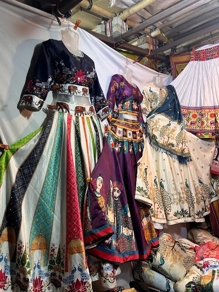 Law Garden Market (Street side) — photo 2