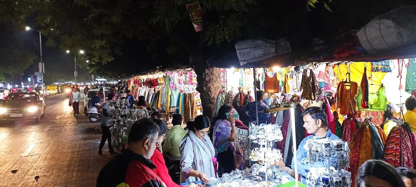 Law Garden Market (Street side)